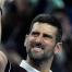 Djokovic se qualifie difficilement pour les quarts à Pékin
