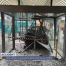 Une voiture s'encastre dans l'entrée du CHUV