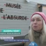 Petit, absurde, c'est sa définition