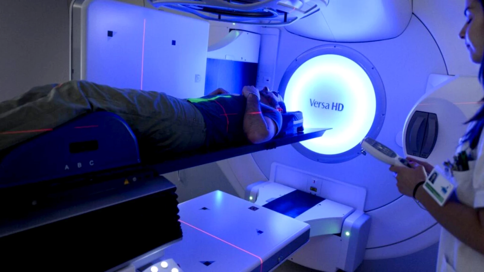 Neuchâtel: loi impose conditions de travail et formation aux hôpitaux