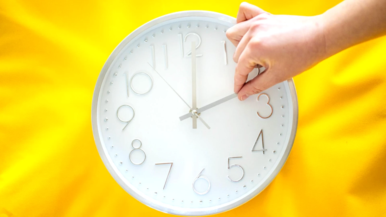 Fin de l'heure d'été dimanche en Suisse: une heure de sommeil en plus