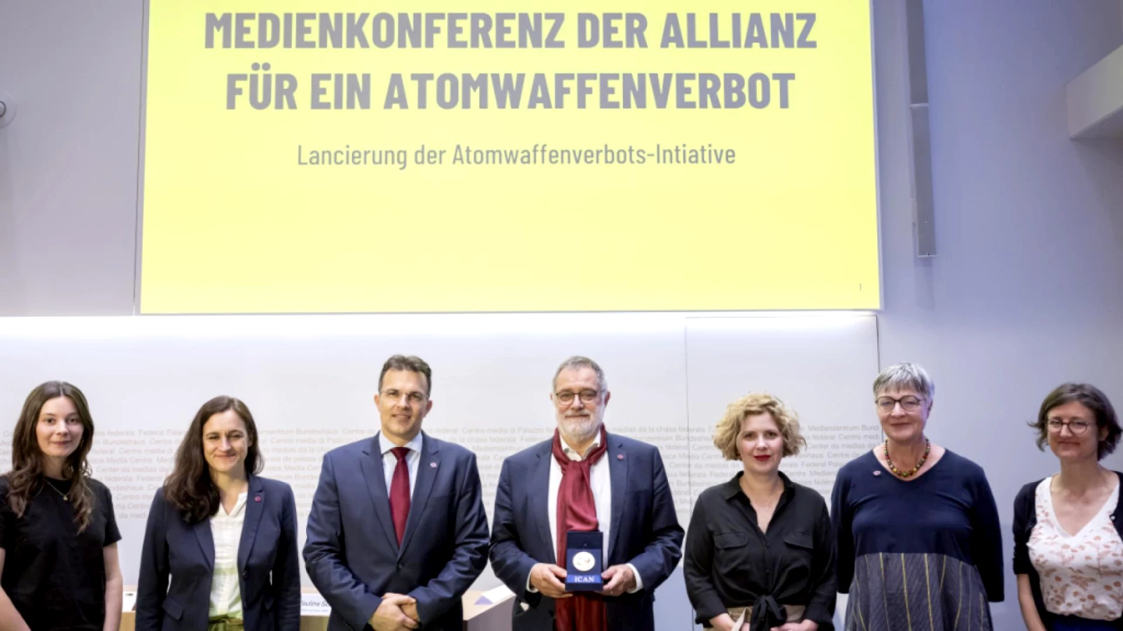 Plus de 135 000 signatures pour que la Suisse rejoigne le TIAN