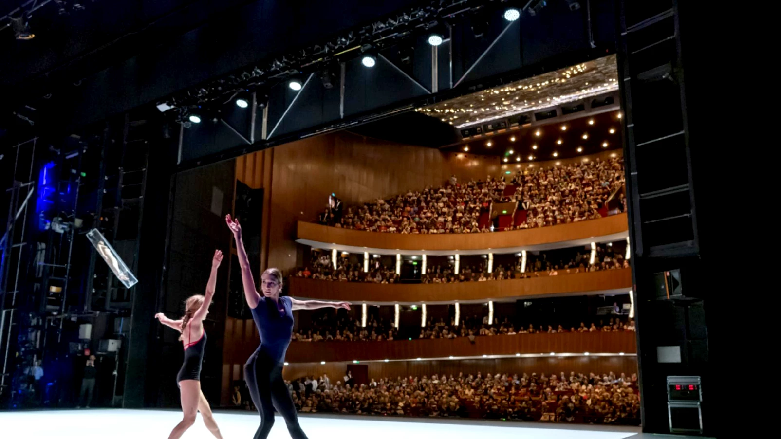 Grand Théâtre de Genève fermé: opéras et ballets s'installent au BFM