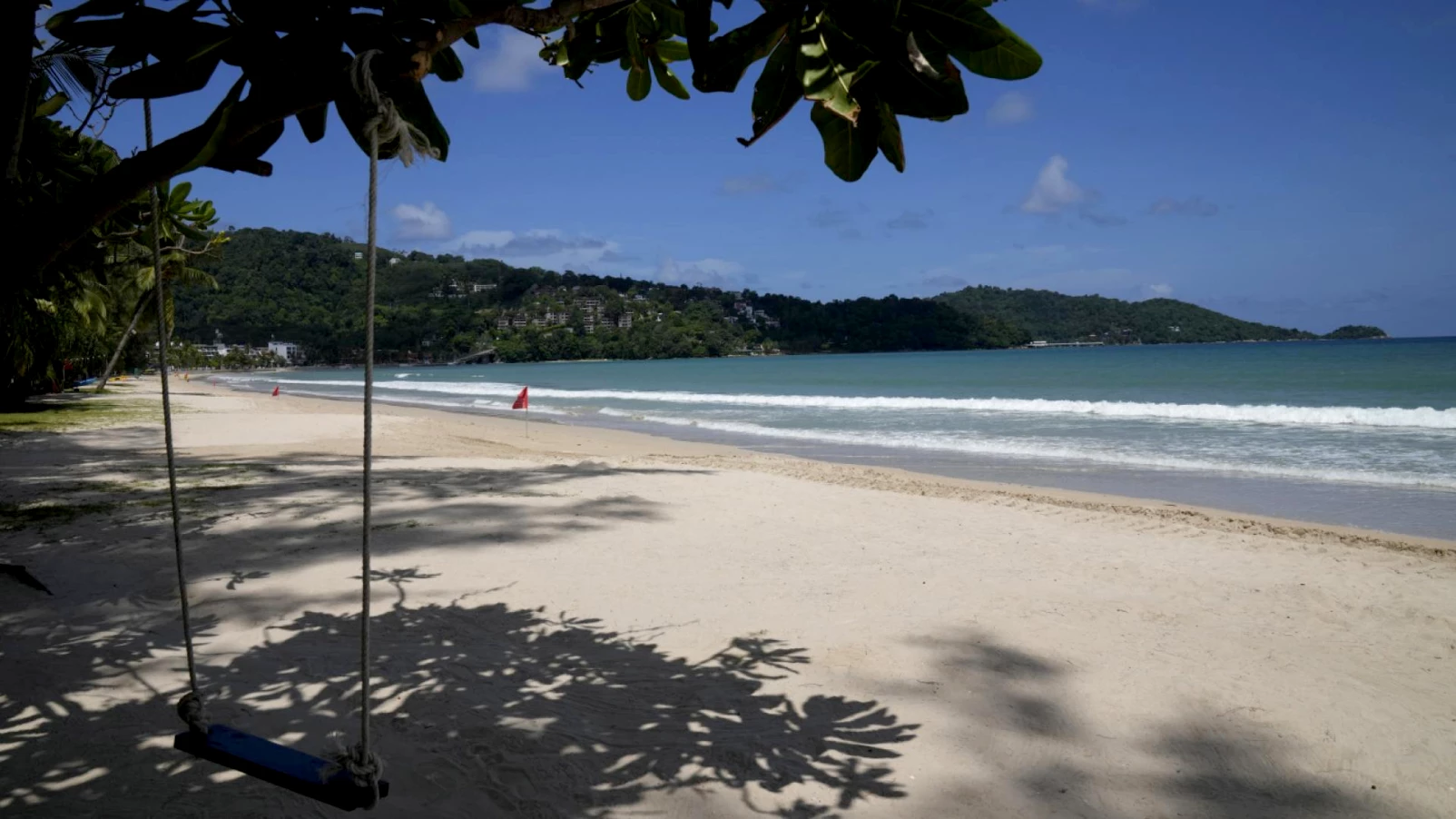 Thaïlande : plages de Phuket souillées par une marée noire