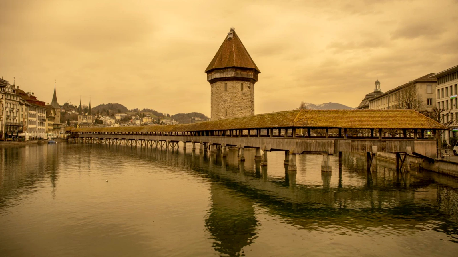 Poussières du Sahara en Suisse: visibilité réduite et ciel trouble