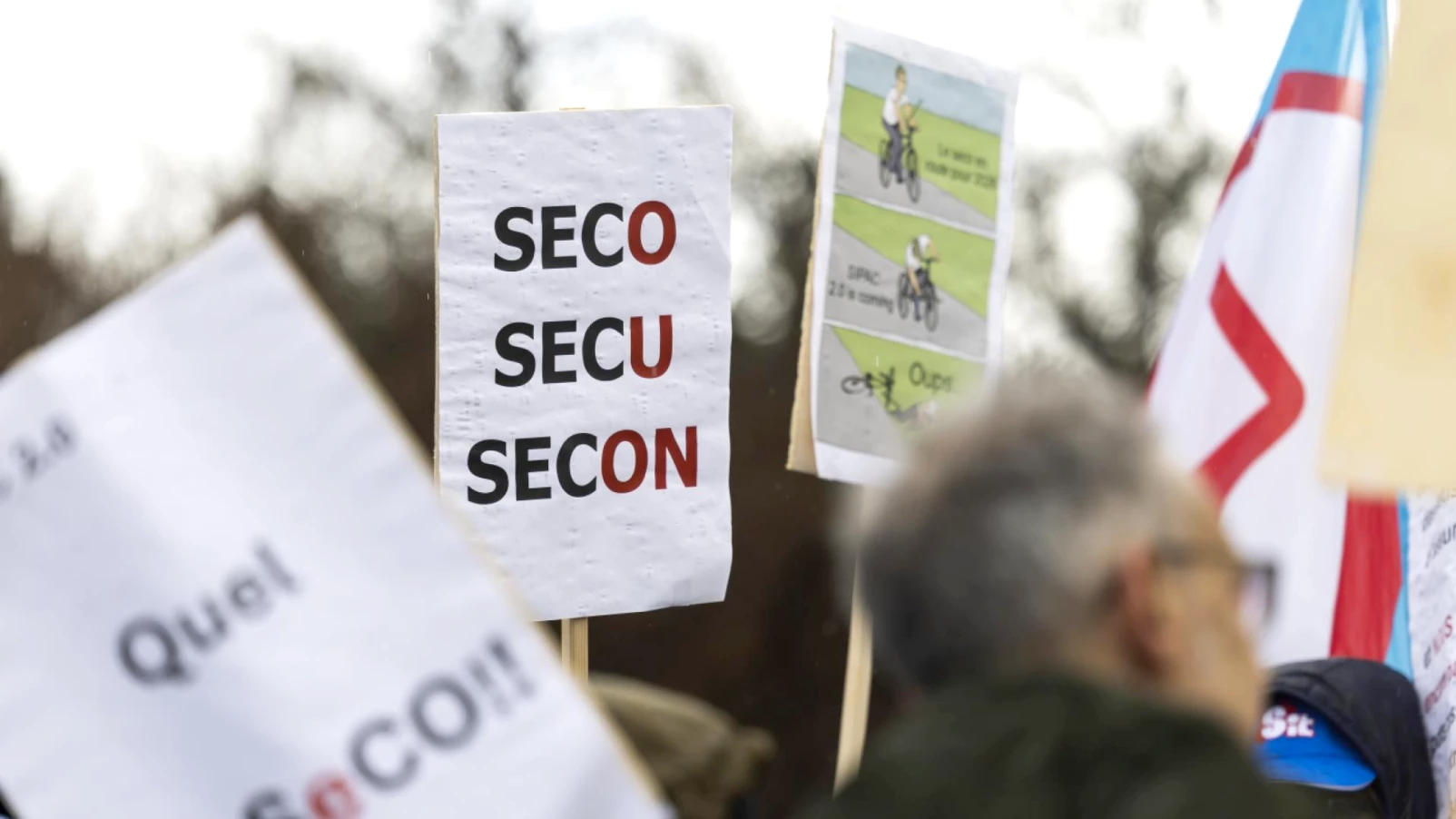 Allocations chômage: retards en Valais, le canton renvoie au SECO