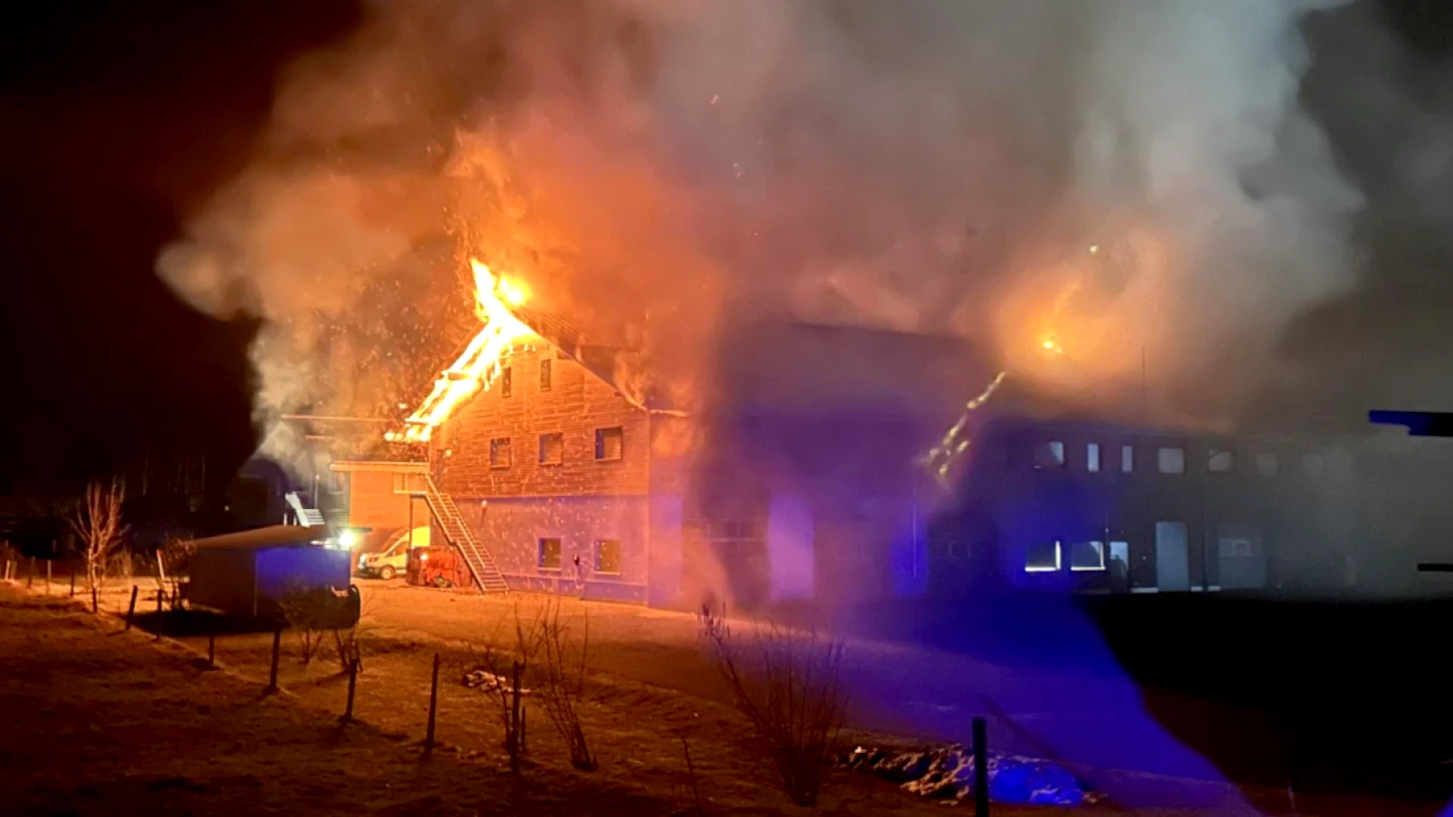 Incendie à Lauterbrunnen: bâtiment presque détruit, aucun blessé