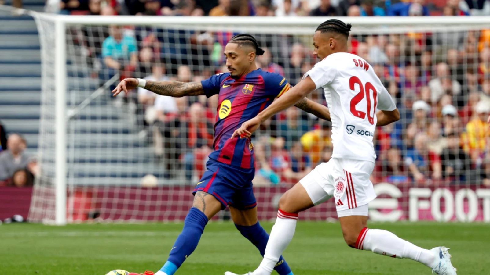 Sow marque, Séville cède 5-2 au Barça, Vargas de retour