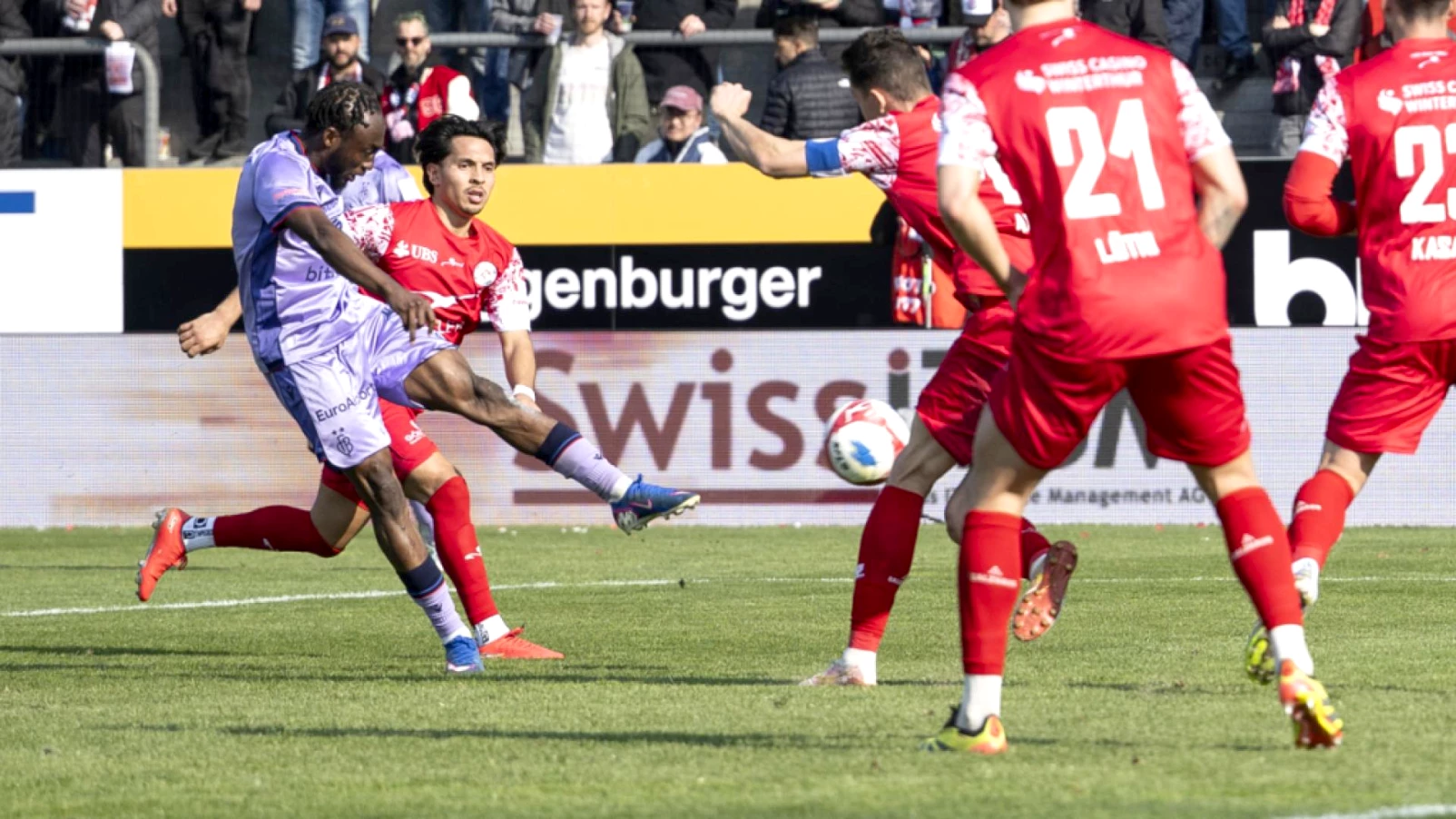 Traoré décisif, le FC Bâle 3e après 2-0 à Winterthour