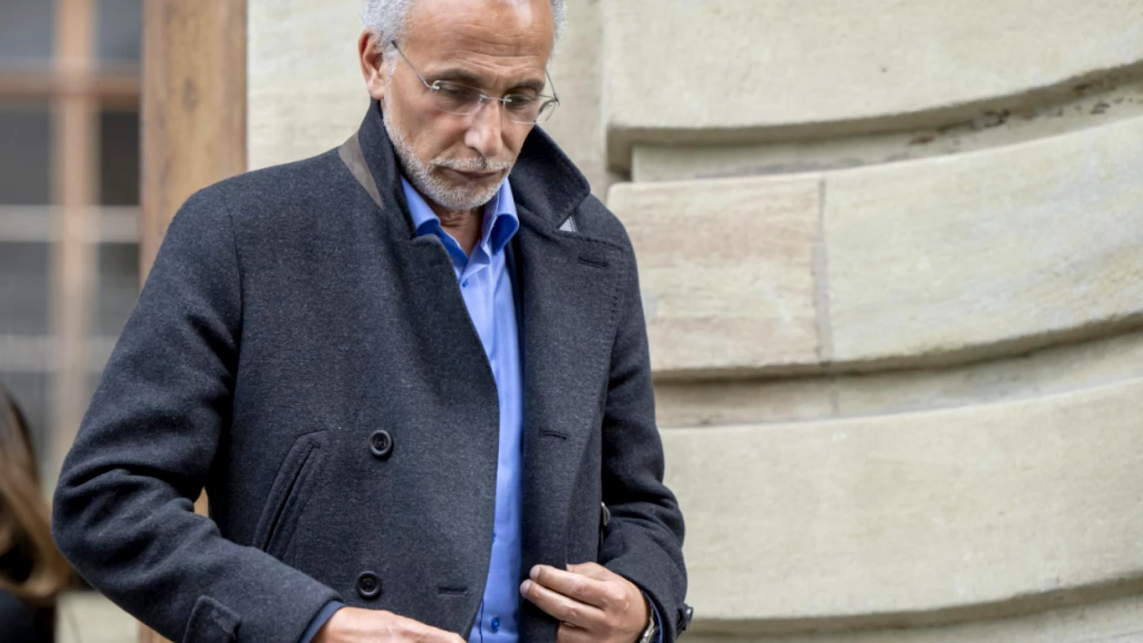 Tariq Ramadan jugé par défaut pour viols : 18 ans de réclusion requis