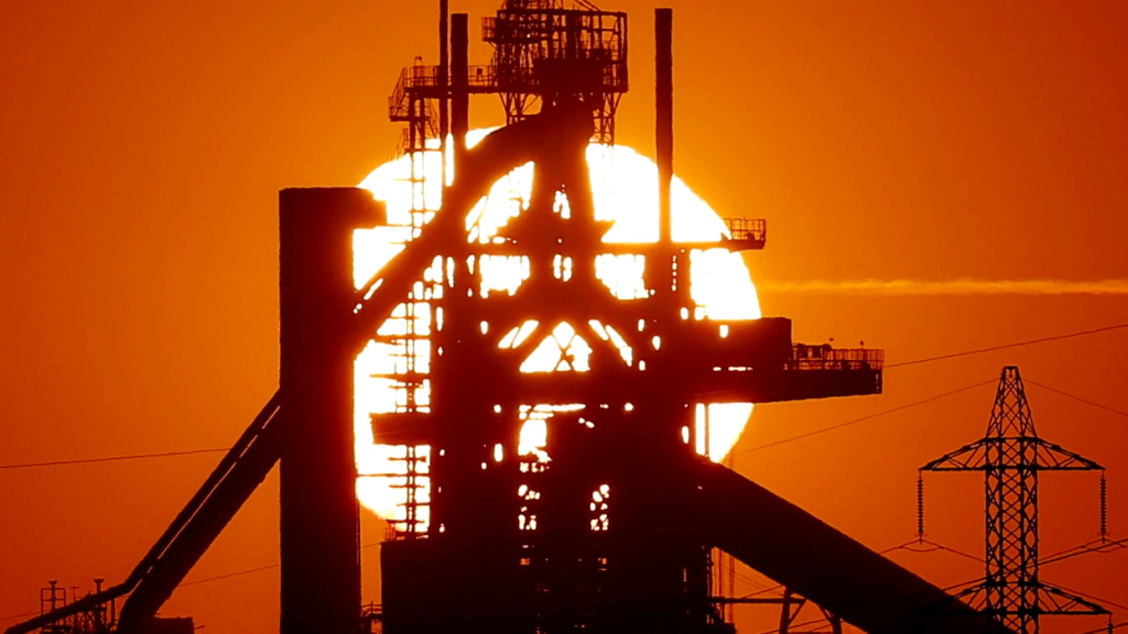 Pétrole : l'AIE prête à un nouveau déstockage si nécessaire