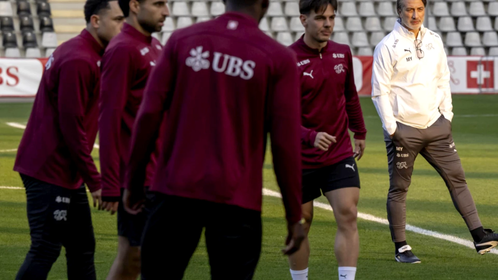 Ndoye, Embolo, Vargas: le trio d'attaque de Suisse en doute