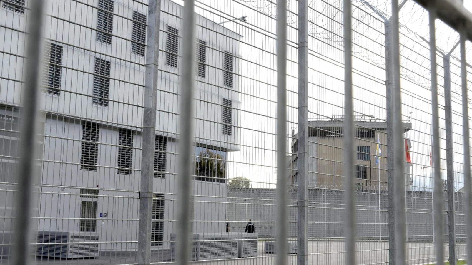 Évasion d'un détenu de la Brenaz lors d'un transfert en ambulance