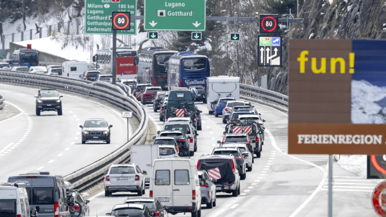 Trafic et embouteillages à Pâques : prévisions TCS au Gothard