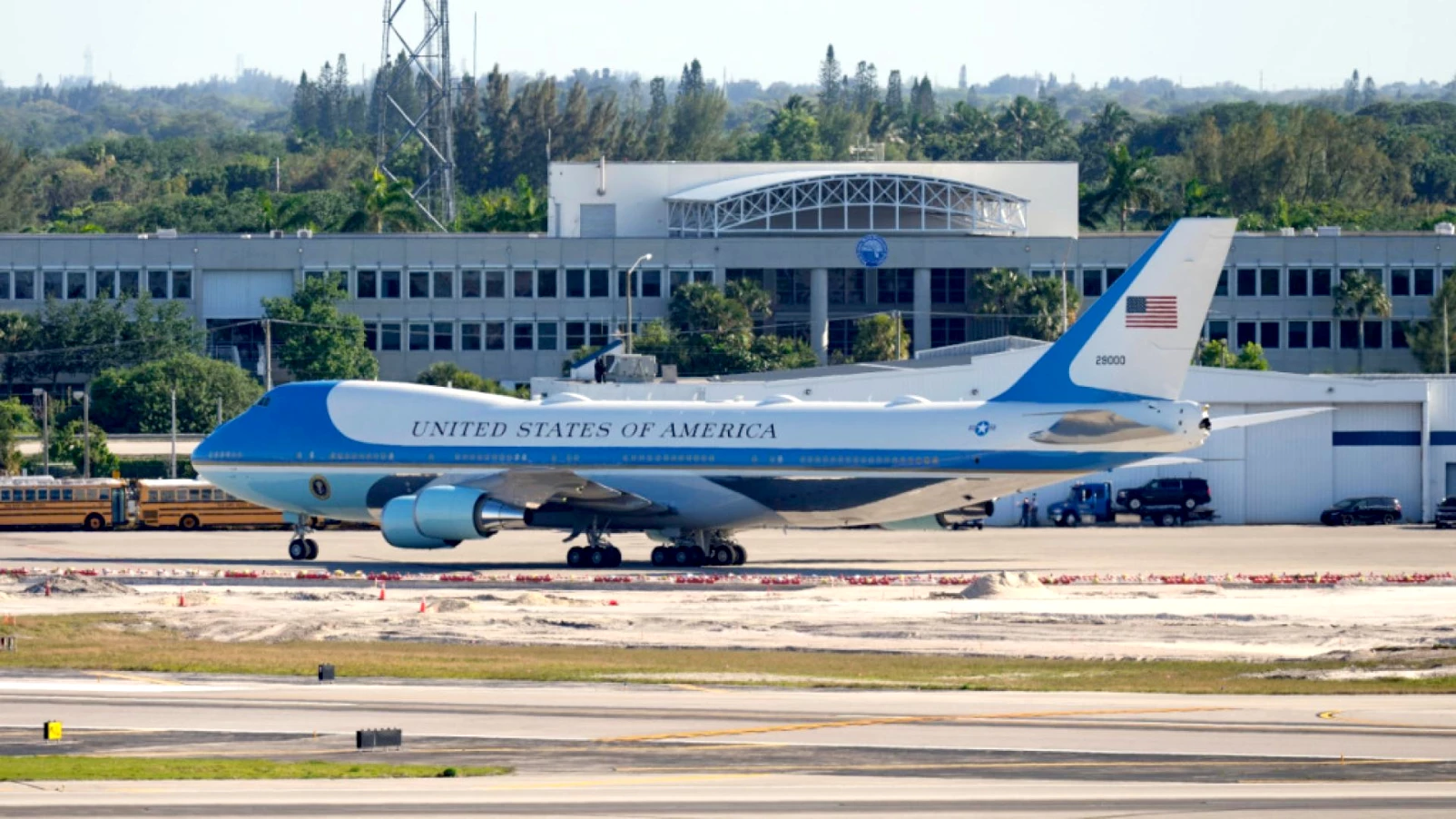 Floride : l'aéroport de Palm Beach bientôt rebaptisé au nom de Trump