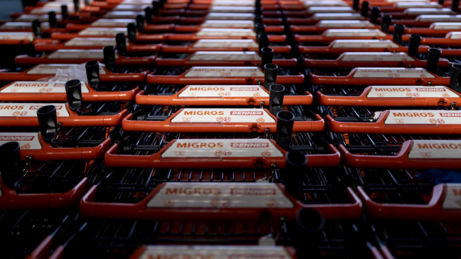 Ventes au détail : stagnation en février, chiffres réels +0,9%