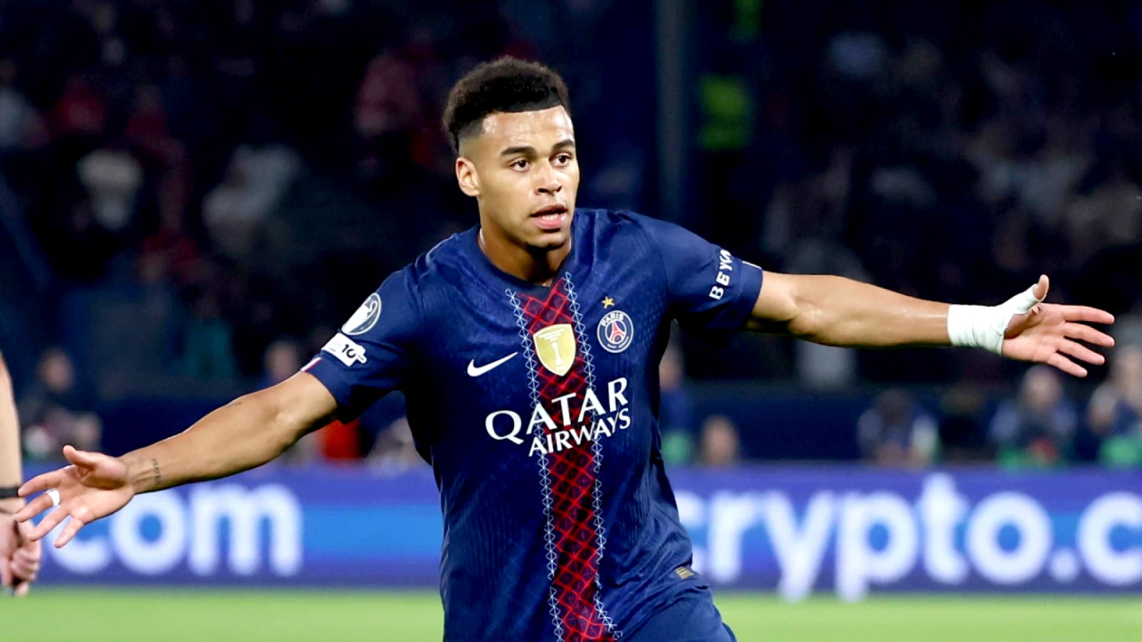 PSG bat Liverpool 2-0 au Parc des Princes en match aller des quarts