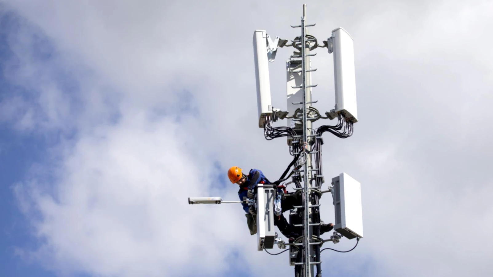 Ericsson : ventes en recul, coûts des semi-conducteurs en hausse