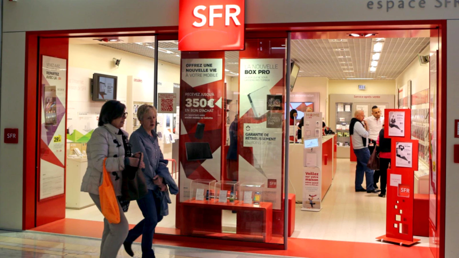Négociations pour la vente de SFR entre Bouygues, Iliad et Orange