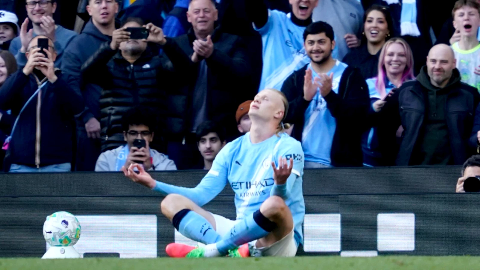 Manchester City reste en course malgré la bourde de Donnarumma