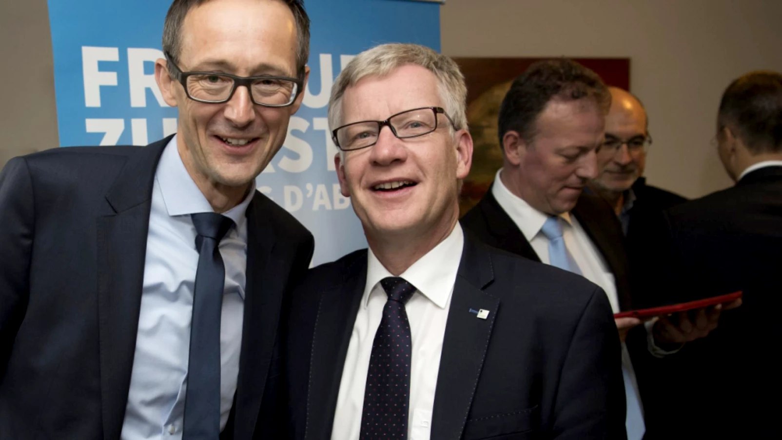 Conseil d'État fribourgeois : Siggen et Curty ne se représentent pas