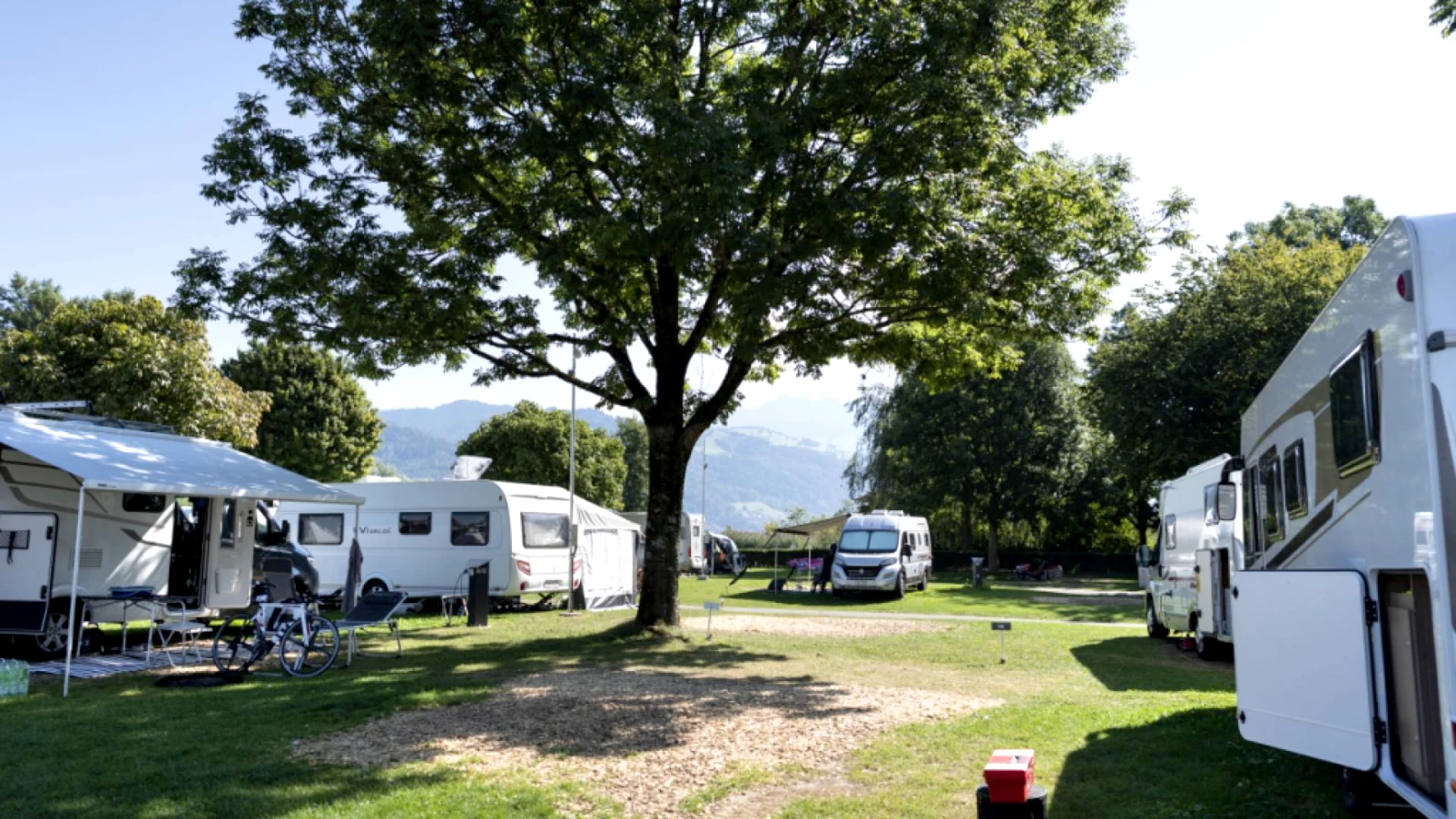 TCS Vaud : salon du camping à Cossonay le 10 mai, camping-cars et vans