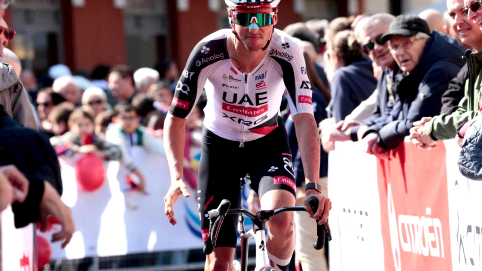 Giro : Jan Christen 8e de la 2e étape, énorme chute collective