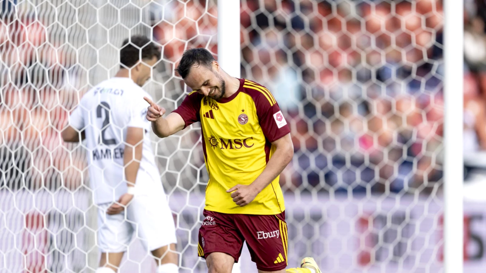 Servette termine par une victoire à Zurich, Lausanne battu à huis clos