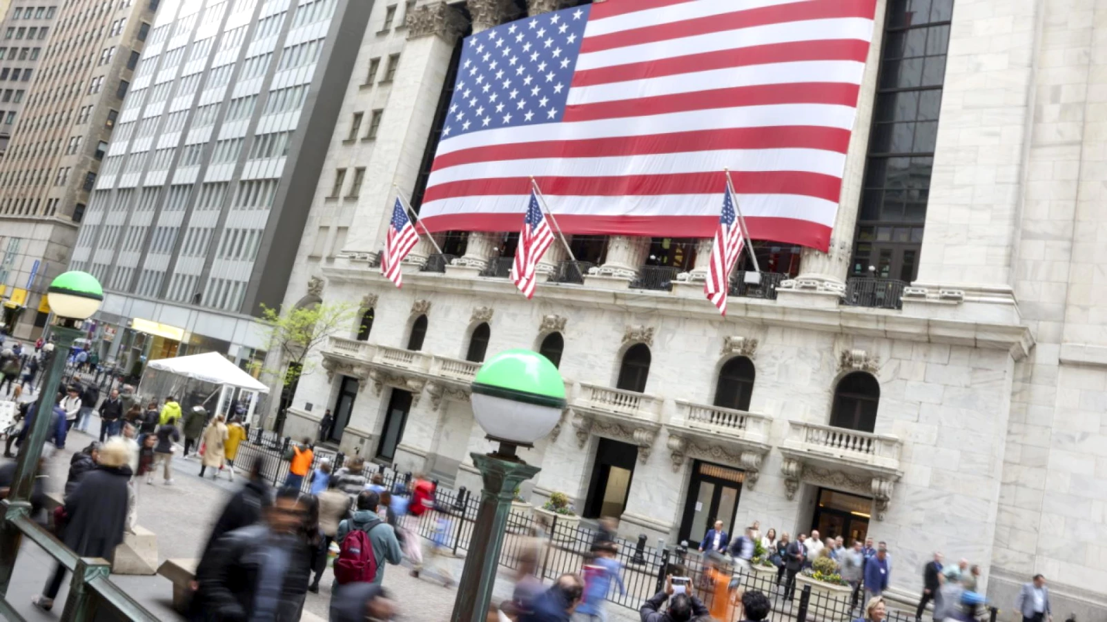 États-Unis : le PIB du 1er trimestre revu à la baisse, à 1,6 %