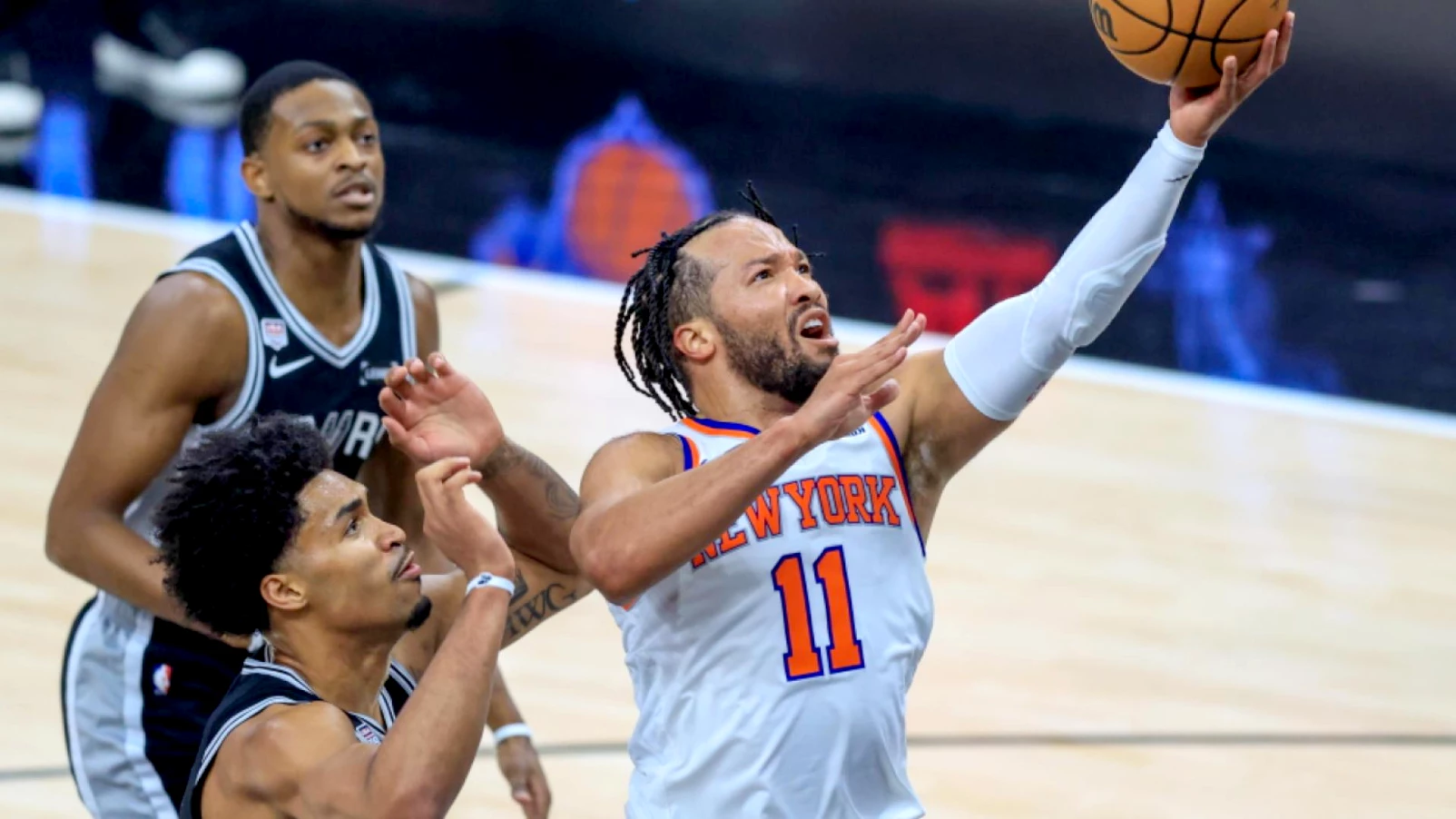 Finale NBA : les Knicks dominent les Spurs 105-95 à San Antonio