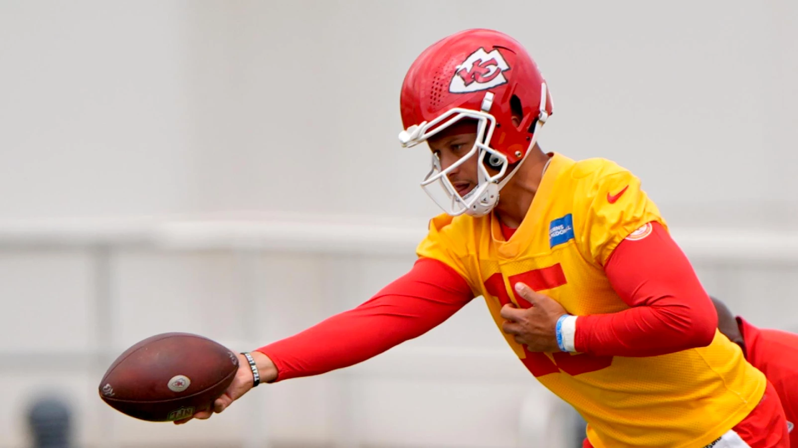 Patrick Mahomes prolongé par les Chiefs : contrat à plus de 500 M$