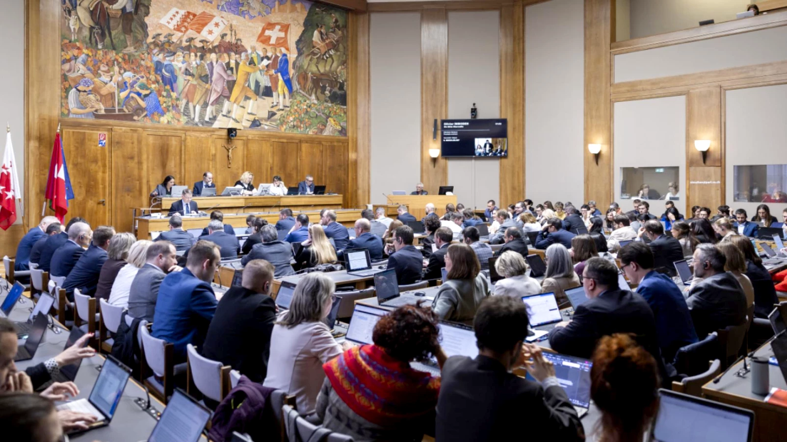 Valais : vers la fin du cumul des mandats pour les conseillers d'État