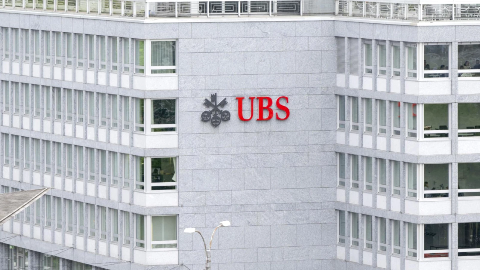 UBS : Risque de Dépréciation Malgé des Fonds Propres Solides
