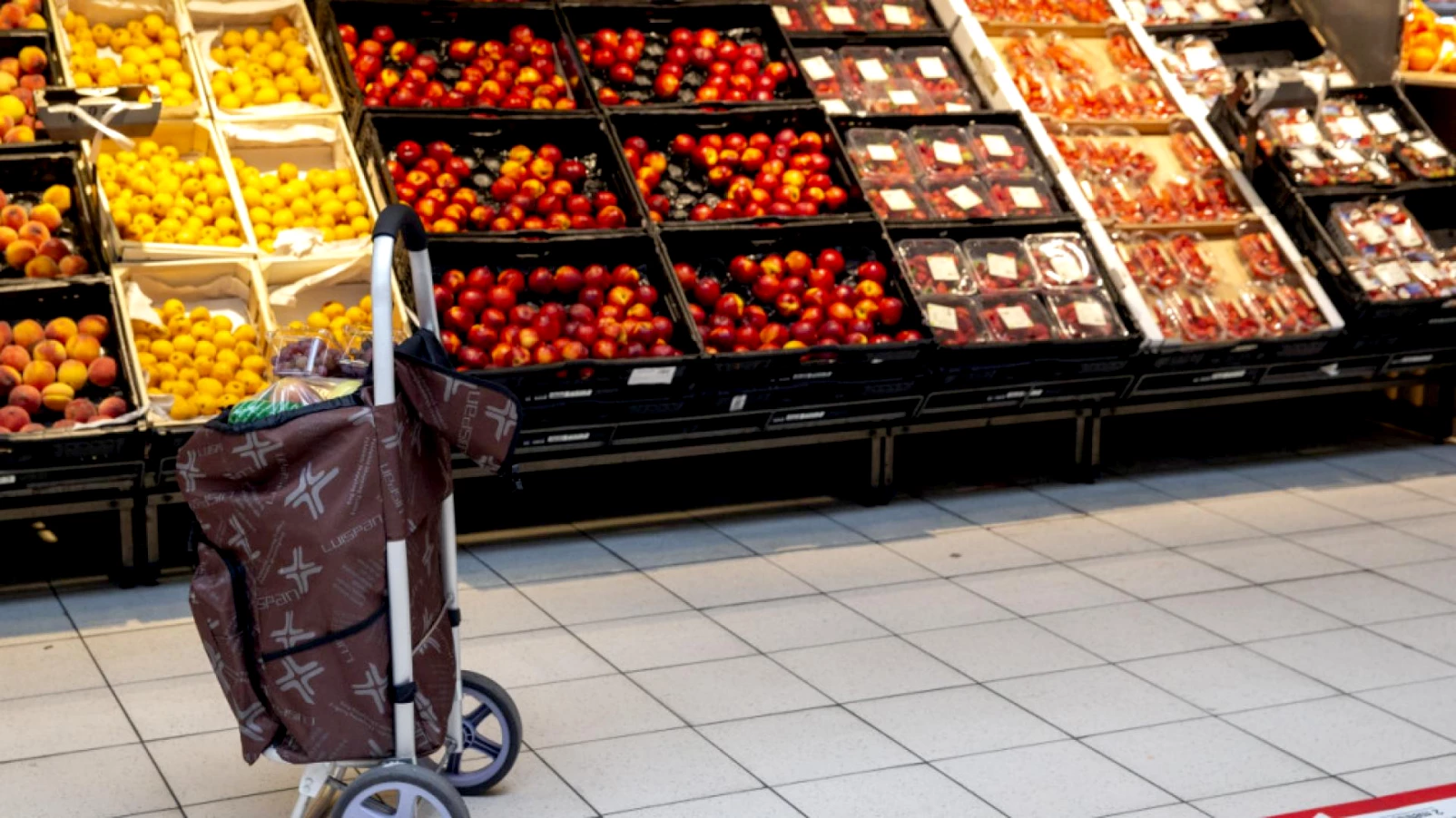 L'essor du commerce de détail en Suisse grâce à l'alimentaire en 2024