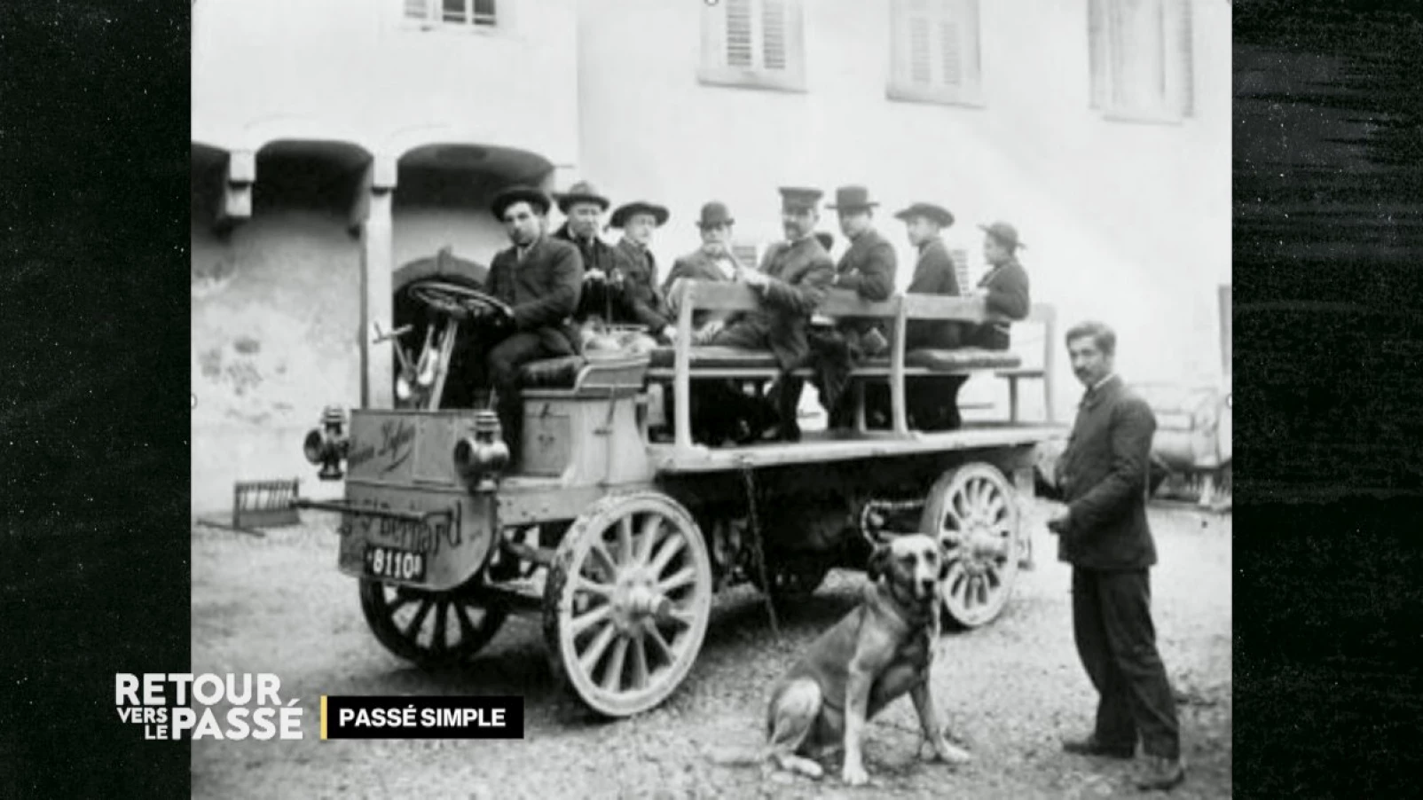 Passé simple: L'arrivée des voitures en Valais