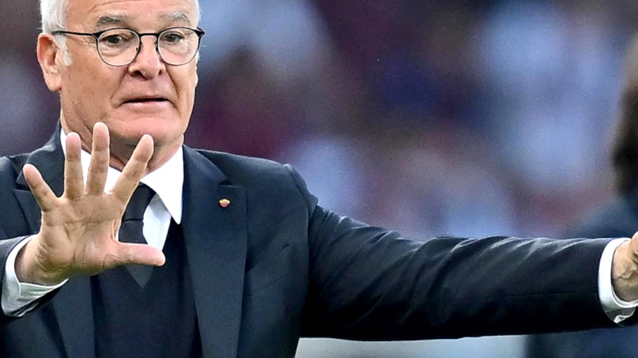 Claudio Ranieri refuse le poste de sélectionneur de l'Italie malgré l'offre de la FIGC Claudio Ranieri refuse le poste de sélectionneur de l'Italie malgré l'offre de la FIGC