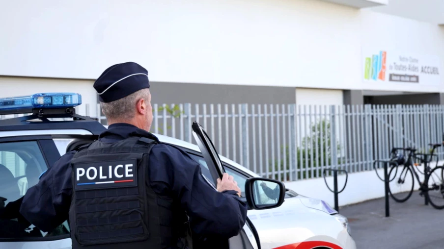 Surveillante poignardée mortellement par un collégien devant un collège à Nogent Surveillante poignardée mortellement par un collégien devant un collège à Nogent