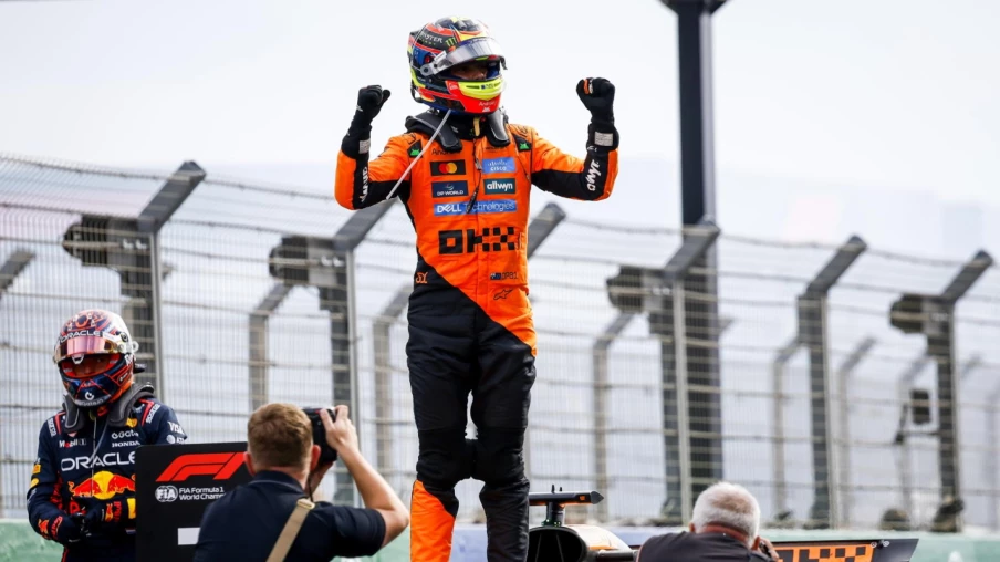 Piastri bat Verstappen à Zandvoort et remporte le GP des Pays-Bas