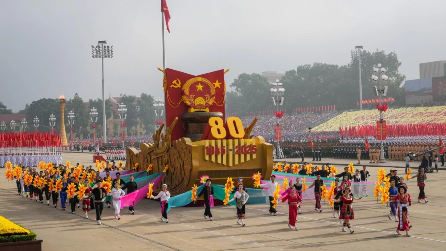 Le Vietnam célèbre 80 ans d'indépendance à Hanoï par un défilé géant