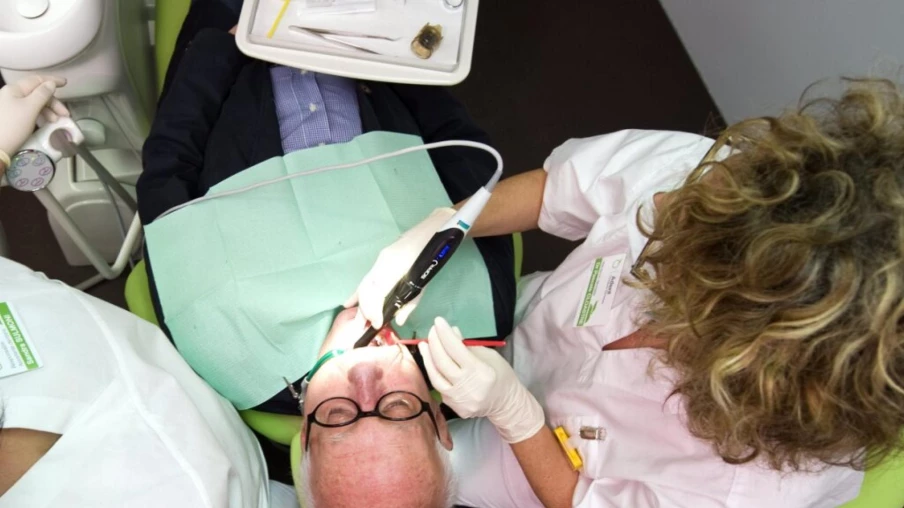 Projet pilote à Sion pour la santé bucco-dentaire: permanence dentaire