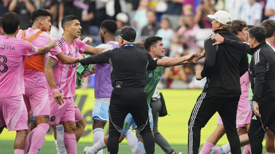 Luis Suárez s'excuse après la bagarre en finale de la Leagues Cup