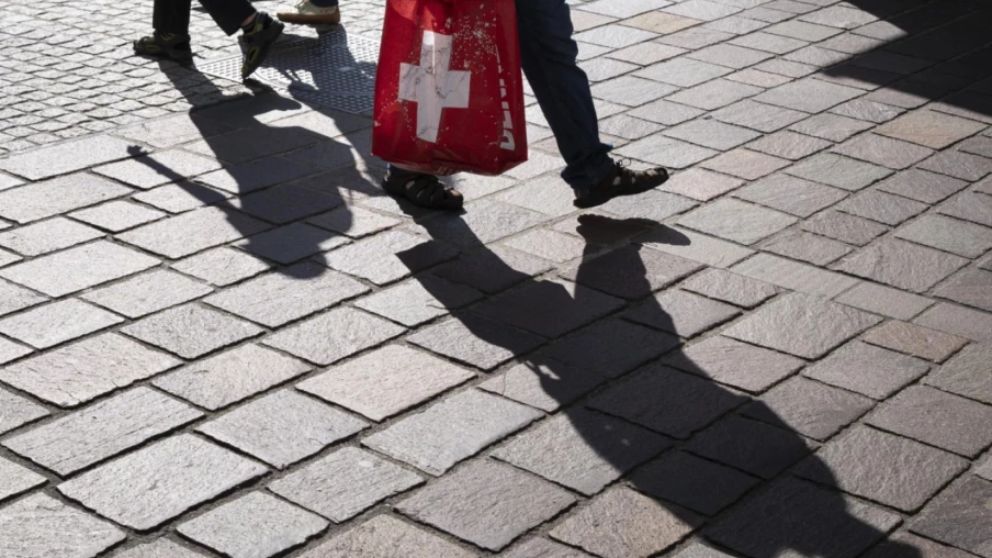 Climat de consommation en Suisse nettement dégradé en août