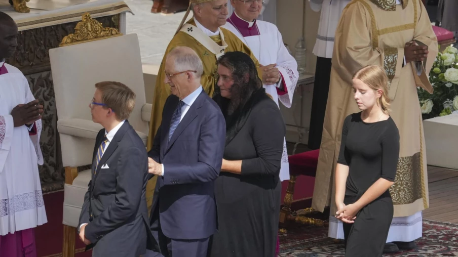 Carlo Acutis, le premier saint du XXIe siècle canonisé au Vatican