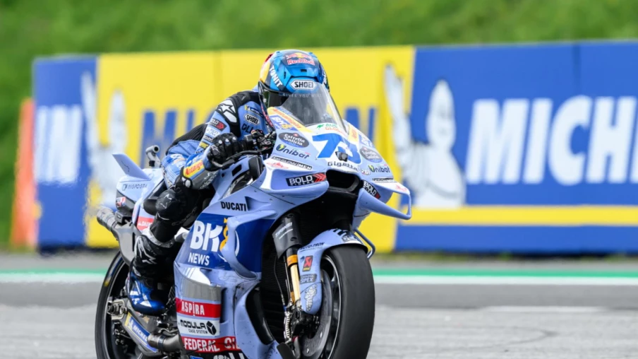 Fin de série pour Marc Márquez, Alex l'emporte au GP de Catalogne