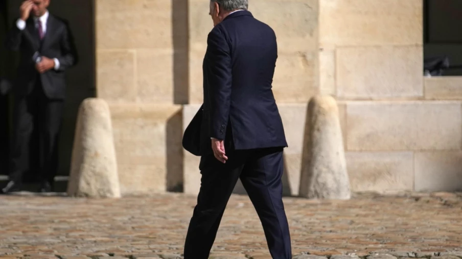L'Assemblée renverse François Bayrou et met la pression sur Macron