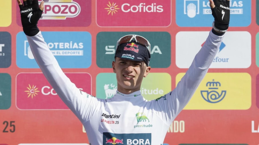 Pellizzari s'impose à la Vuelta, Vingegaard garde le maillot rouge