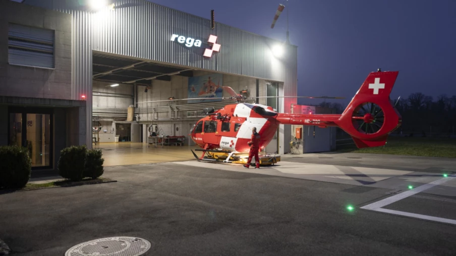 Jura: accident à Emibois — automobiliste heurte un jeune homme assis