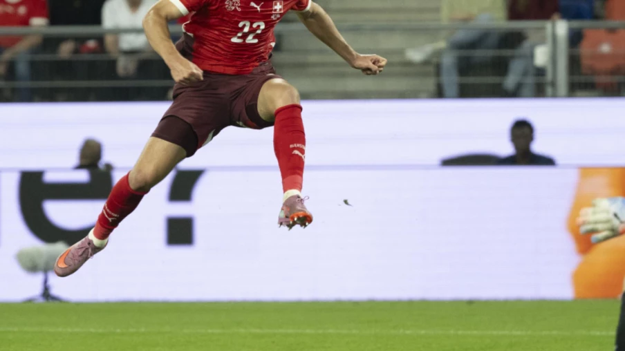 Fabian Rieder marque à ses débuts, Augsbourg battu 2-1 par St. Pauli