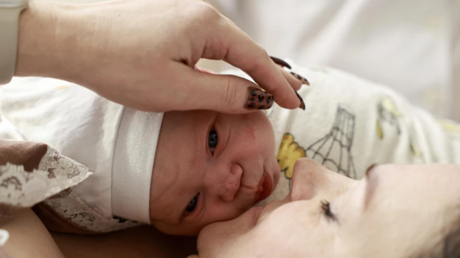 Pologne: le groupe Arche propose des primes pour stimuler la natalité