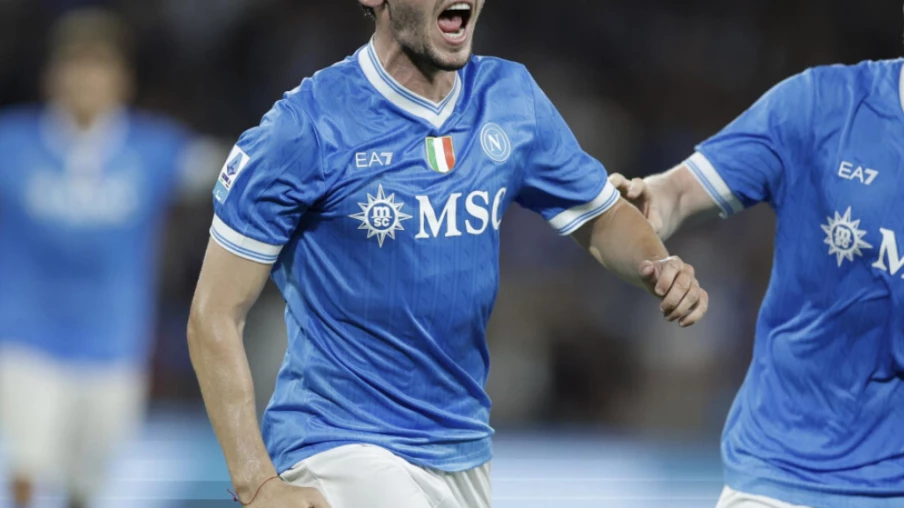 Naples leader du championnat après un 4e succès en Serie A